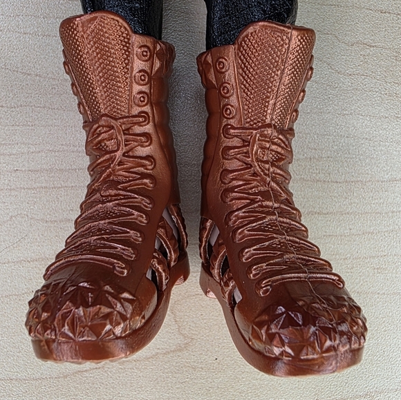 Monster High Duece Gorgon Doll 2008 - Picture 3 of 11